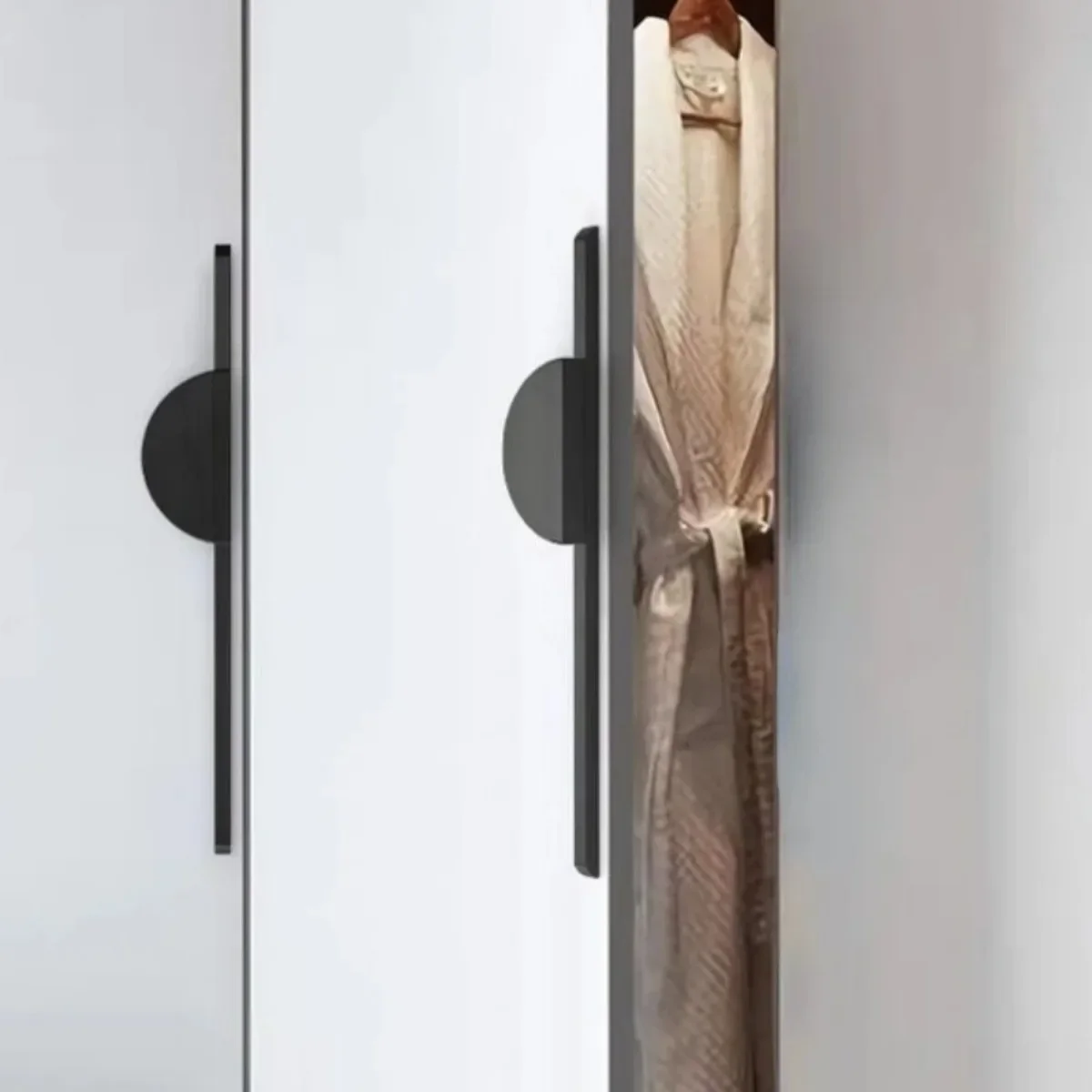 Puxadores de Móveis Semicircul - Restoration Hardware Furniture Used avaliação e preço