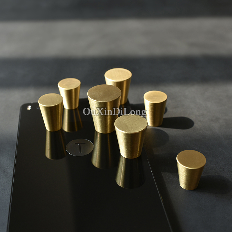 Novo Lote de 10 Puxadores de L - Furniture Hardware Brands avaliação e preço